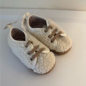 Old Navy | Sherpa Sneakers Toddler (12-18M)